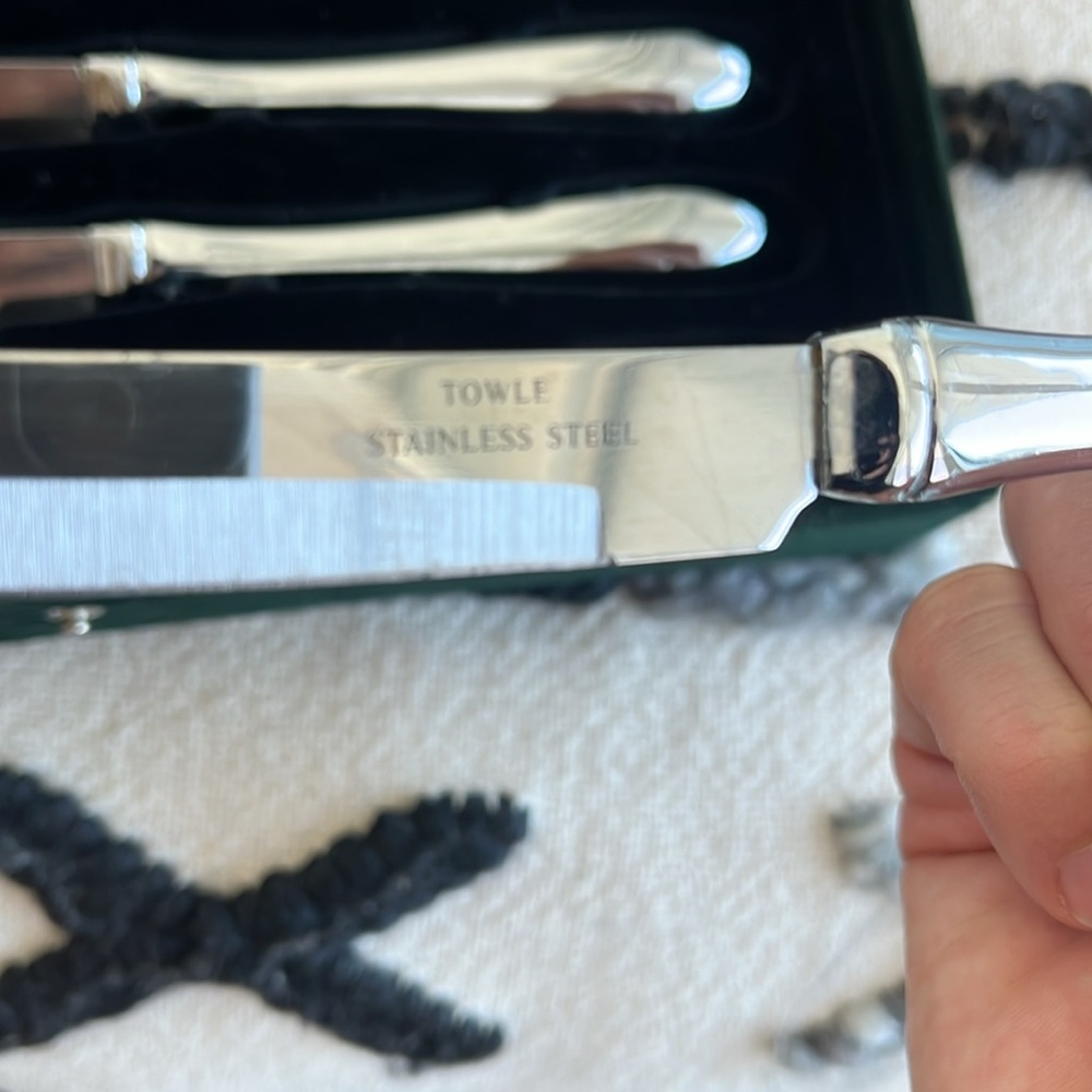 Towle Stainless Steel Knife Set - Picture 2 of 4